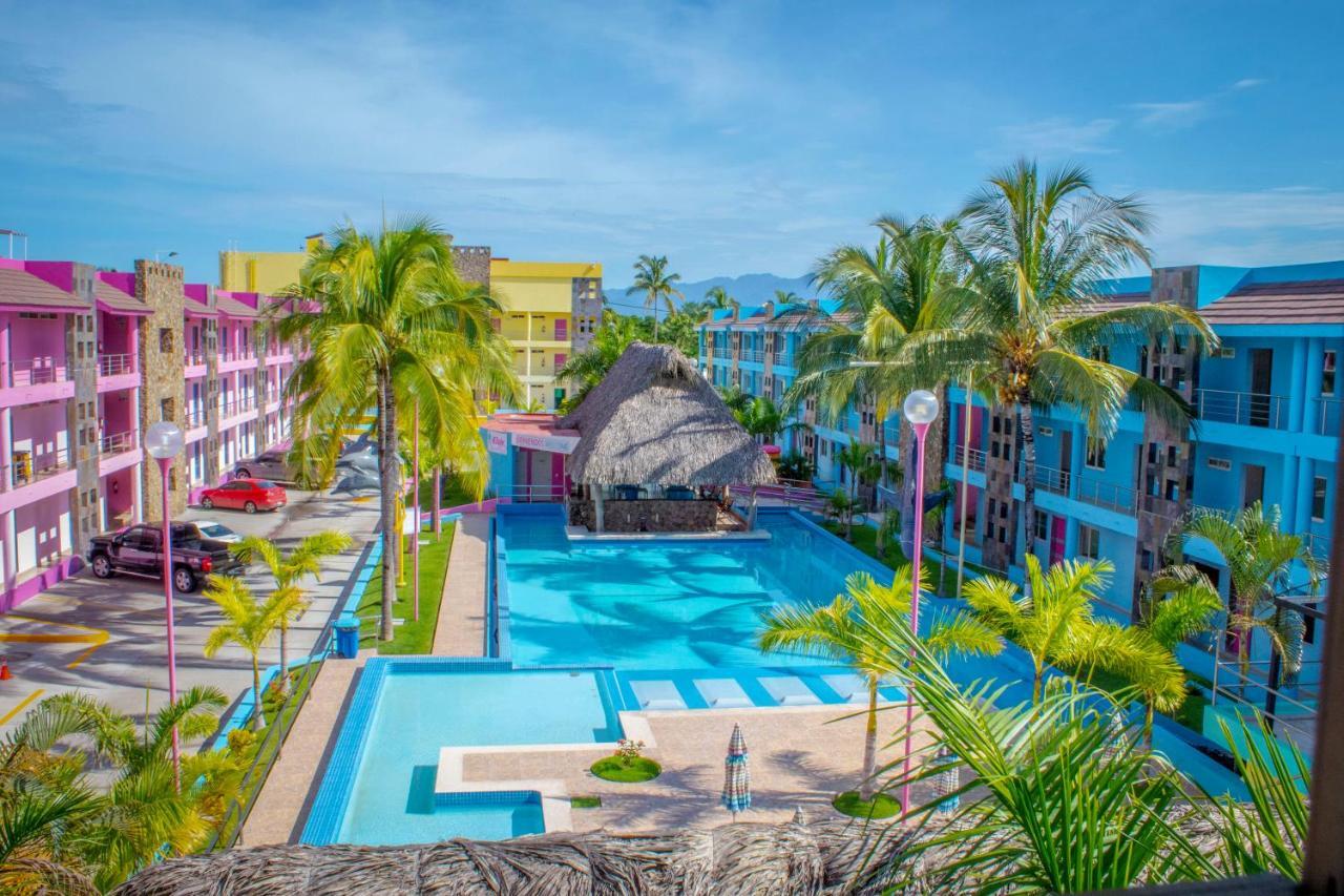 Miami Inn Nuevo Vallarta Ngoại thất bức ảnh